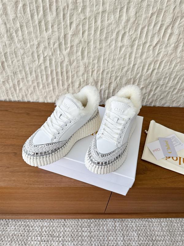 2025112815381679 390